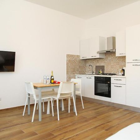 Viriamo House Roma Apartment Ачилия Екстериор снимка