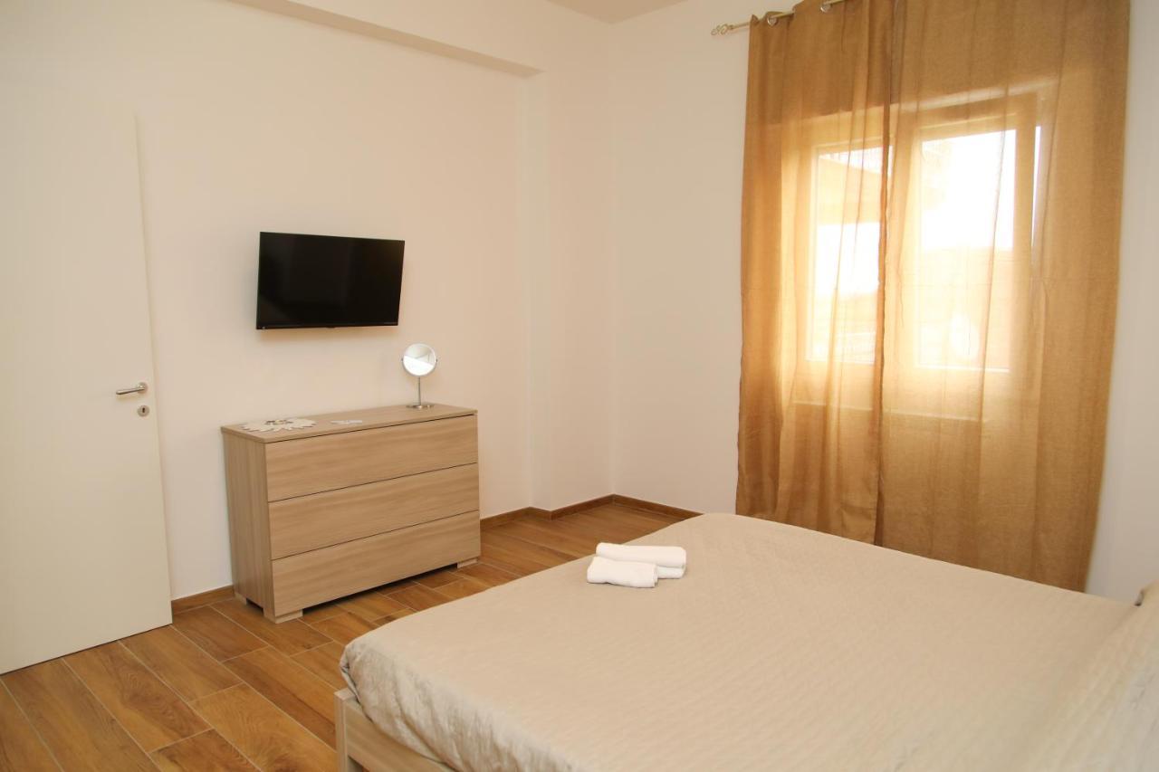 Viriamo House Roma Apartment Ачилия Екстериор снимка