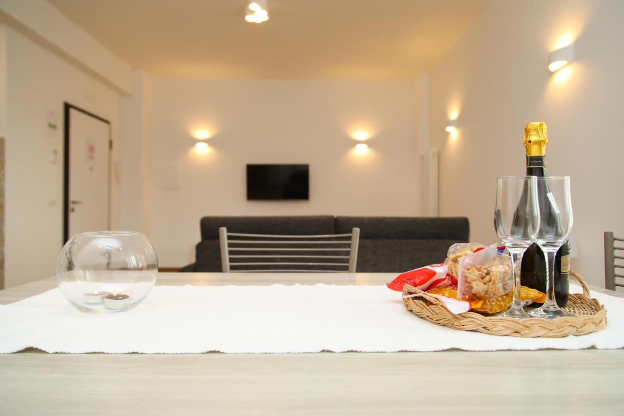 Viriamo House Roma Apartment Ачилия Екстериор снимка
